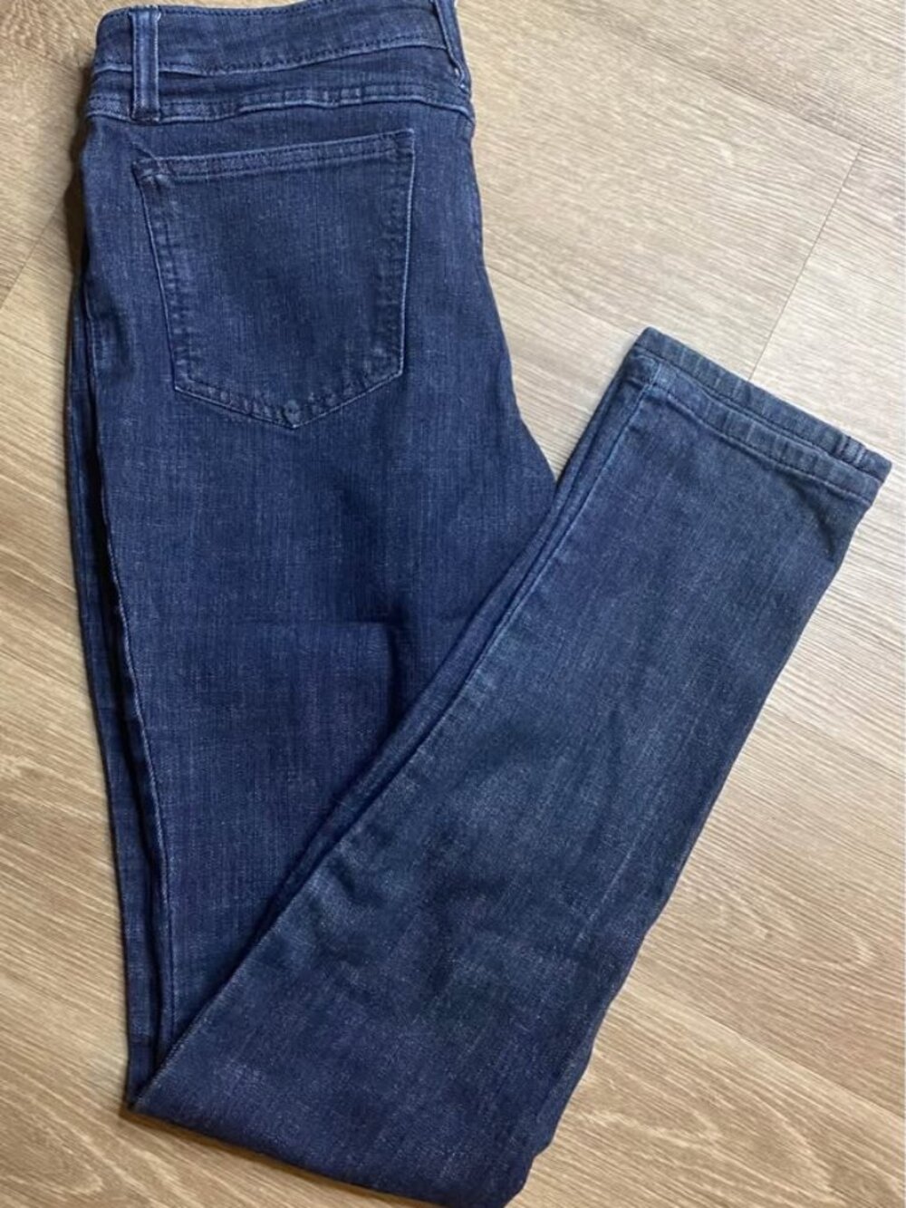 Wrangler Dark Wash Skinny Leg Jeans Women’s Size 7x33 Stretch Denim 32” Inseam